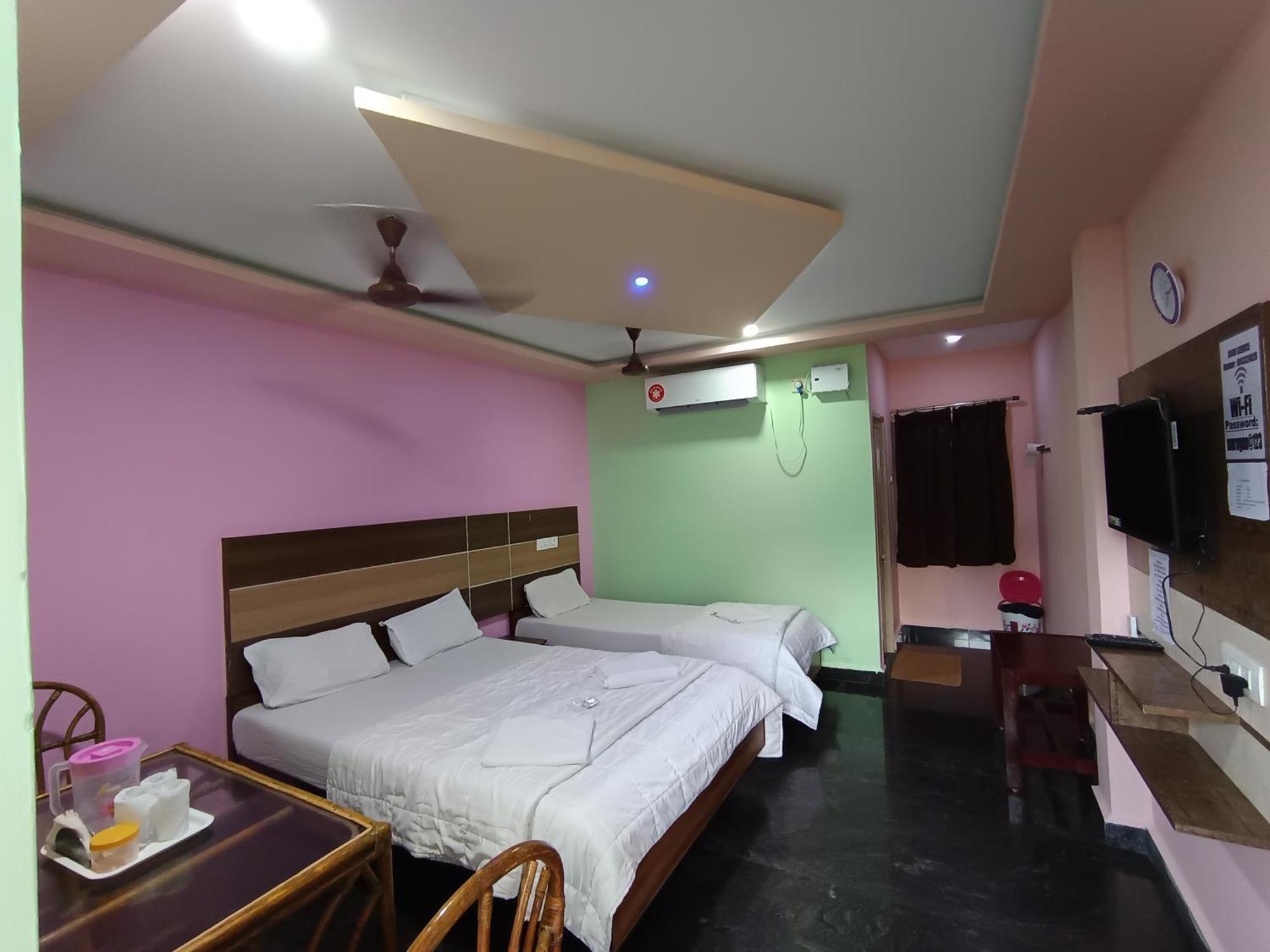 Sri Murugan Beach Paradise Hotel مهاباليبورام المظهر الخارجي الصورة
